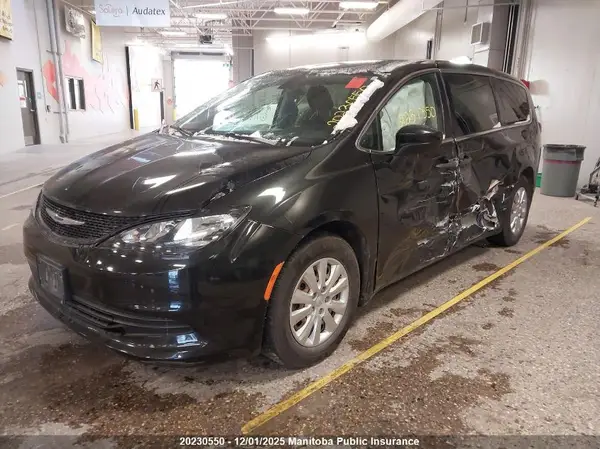 2C4RC1AG4JR118821 2018 CHRYSLER PACIFICA - Image 2