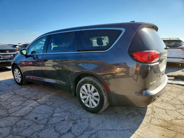 2C4RC1AG4JR130774 2018 CHRYSLER PACIFICA - Image 2