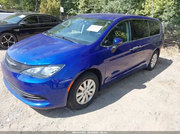2C4RC1AG4JR293327 2018 CHRYSLER PACIFICA - Image 2