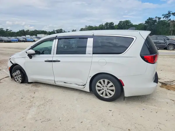 2C4RC1AG5JR247974 2018 CHRYSLER PACIFICA - Image 2