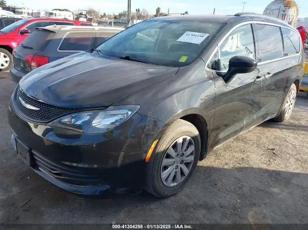 2C4RC1AG5JR275077 2018 CHRYSLER PACIFICA - Image 2