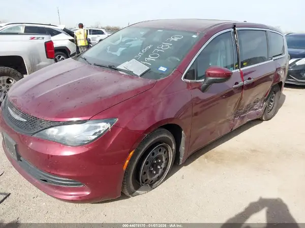 2C4RC1AG5JR315786 2018 CHRYSLER PACIFICA - Image 2