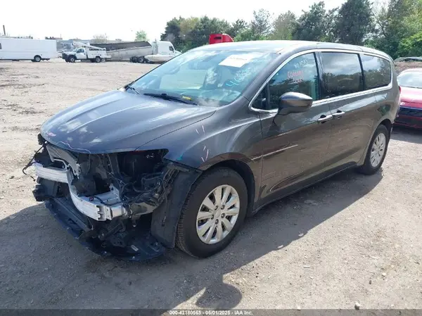 2C4RC1AG5KR629343 2019 CHRYSLER PACIFICA - Image 2