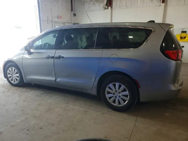 2C4RC1AG5KR703635 2019 CHRYSLER PACIFICA - Image 2