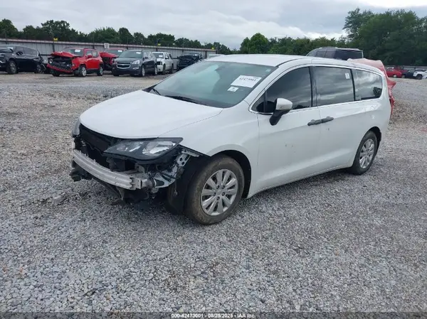 2C4RC1AG7JR165535 2018 CHRYSLER PACIFICA - Image 2