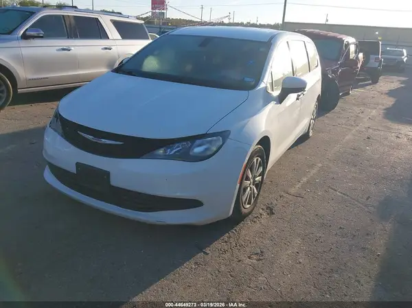 2C4RC1AG7JR237270 2018 CHRYSLER PACIFICA - Image 2