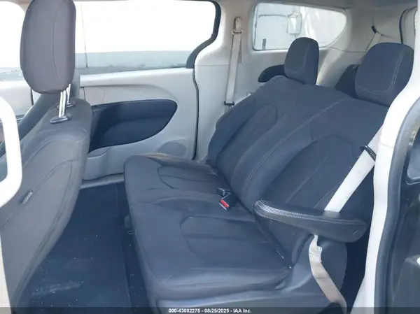 2C4RC1AG7JR275081 2018 CHRYSLER PACIFICA - Image 8