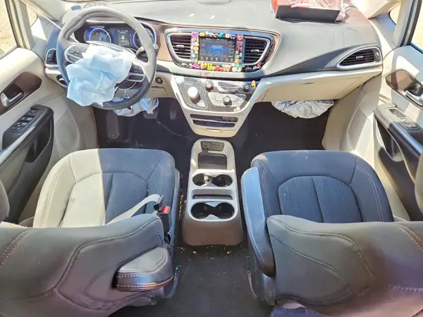 2C4RC1AG8KR587959 2019 CHRYSLER PACIFICA - Image 8