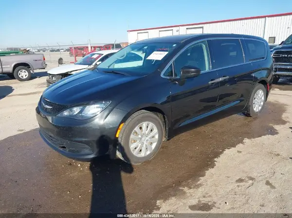 2C4RC1AG9JR235441 2018 CHRYSLER PACIFICA - Image 2