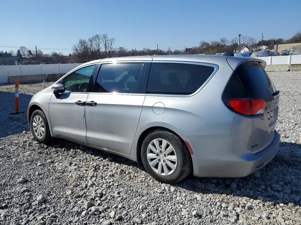 2C4RC1AG9JR351836 2018 CHRYSLER PACIFICA - Image 2