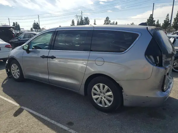 2C4RC1AG9KR643911 2019 CHRYSLER PACIFICA - Image 2