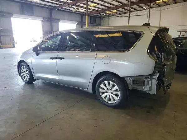 2C4RC1AGXJR125384 2018 CHRYSLER PACIFICA - Image 2