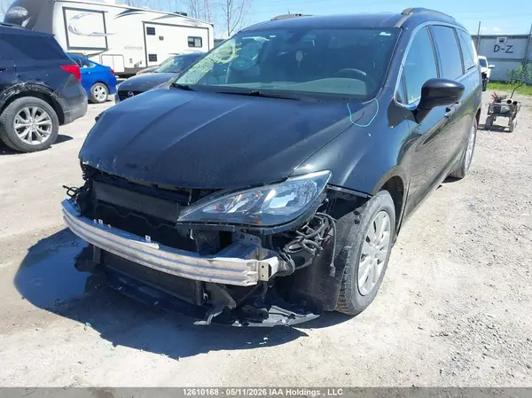 2C4RC1AGXJR252667 2018 CHRYSLER PACIFICA - Image 2