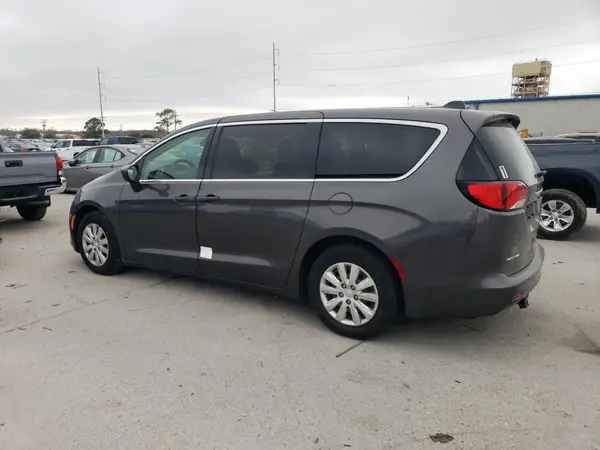 2C4RC1AGXJR274569 2018 CHRYSLER PACIFICA - Image 2