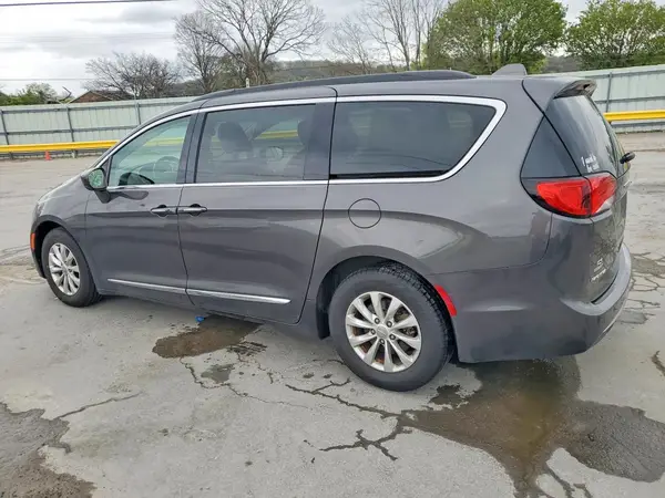 2C4RC1BG0HR500997 2017 CHRYSLER PACIFICA - Image 2