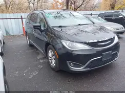 2C4RC1BG0HR504032 2017 CHRYSLER PACIFICA