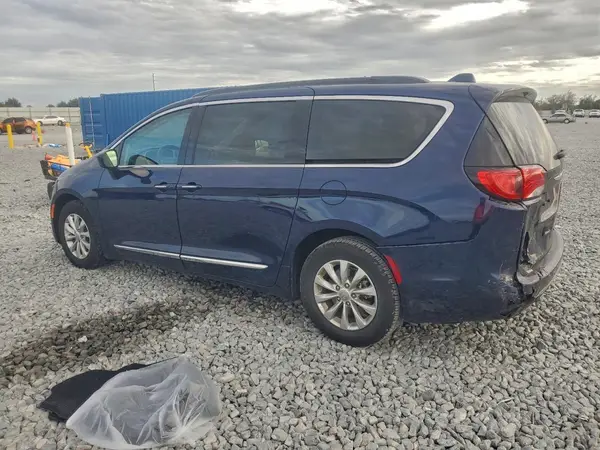 2C4RC1BG0HR513183 2017 CHRYSLER PACIFICA - Image 2