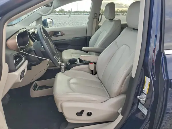 2C4RC1BG0HR513183 2017 CHRYSLER PACIFICA - Image 8