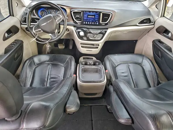 2C4RC1BG0HR515032 2017 CHRYSLER PACIFICA - Image 8