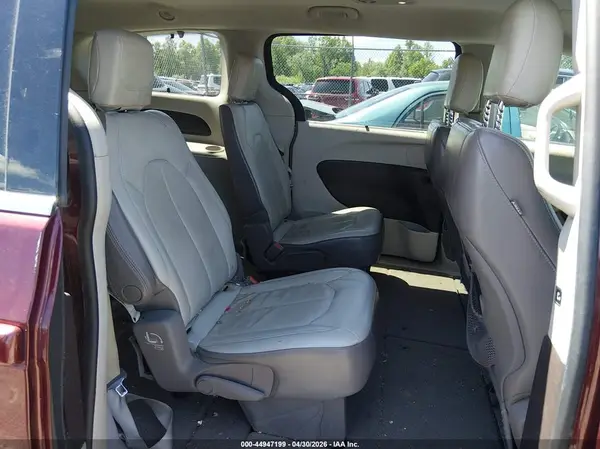 2C4RC1BG0HR516052 2017 CHRYSLER PACIFICA - Image 8
