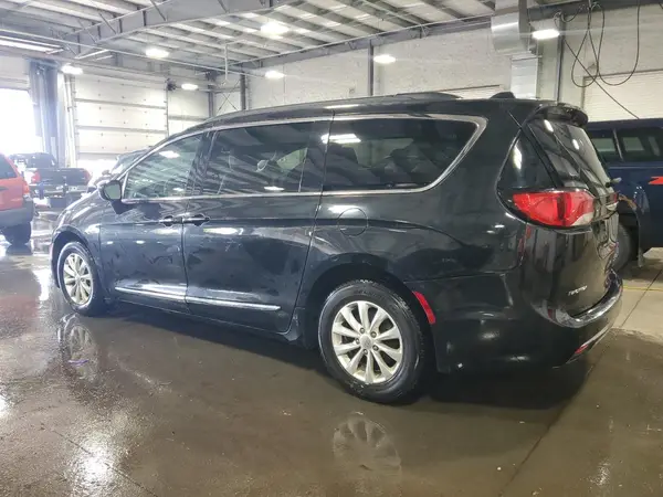 2C4RC1BG0HR516116 2017 CHRYSLER PACIFICA - Image 2