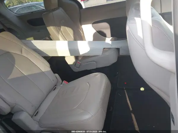 2C4RC1BG0HR518089 2017 CHRYSLER PACIFICA - Image 8