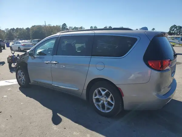 2C4RC1BG0HR520196 2017 CHRYSLER PACIFICA - Image 2