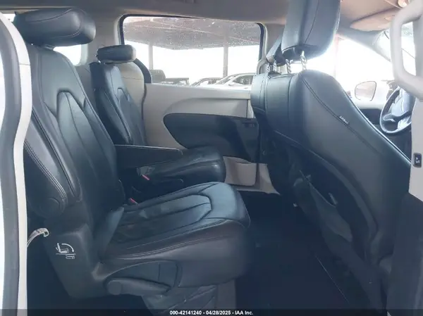 2C4RC1BG0HR523518 2017 CHRYSLER PACIFICA - Image 8