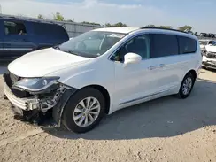 2C4RC1BG0HR524233 2017 CHRYSLER PACIFICA