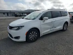 2C4RC1BG0HR524619 2017 CHRYSLER PACIFICA