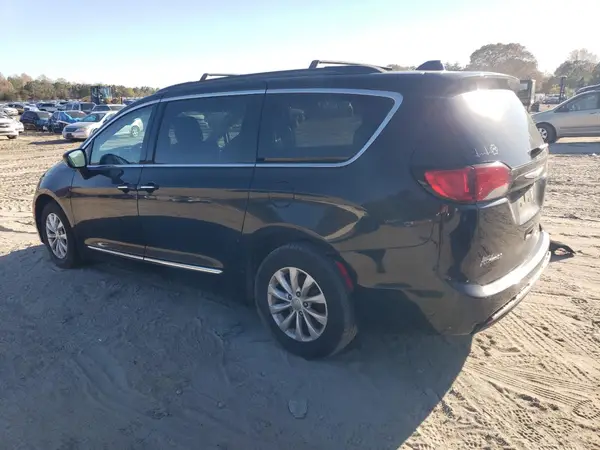 2C4RC1BG0HR524720 2017 CHRYSLER PACIFICA - Image 2