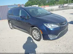 2C4RC1BG0HR524779 2017 CHRYSLER PACIFICA