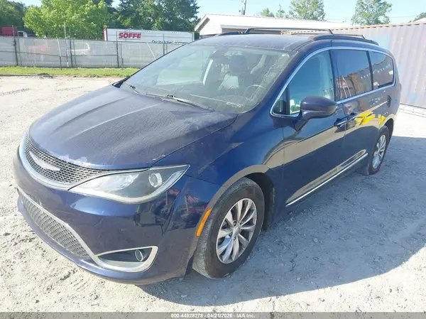 2C4RC1BG0HR524779 2017 CHRYSLER PACIFICA - Image 2