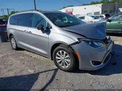 2C4RC1BG0HR524863 2017 CHRYSLER PACIFICA