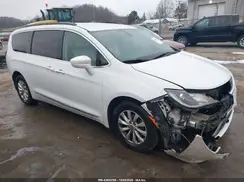 2C4RC1BG0HR526581 2017 CHRYSLER PACIFICA