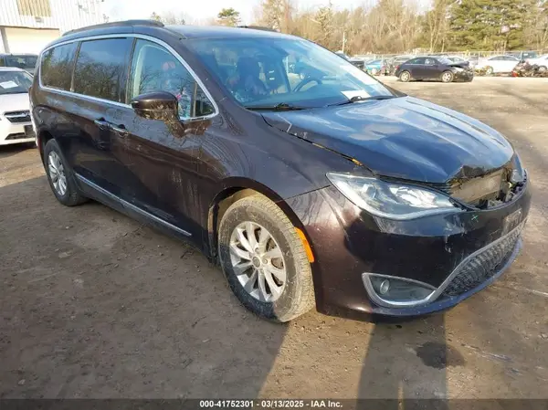 2C4RC1BG0HR526659 2017 CHRYSLER PACIFICA - Image 1