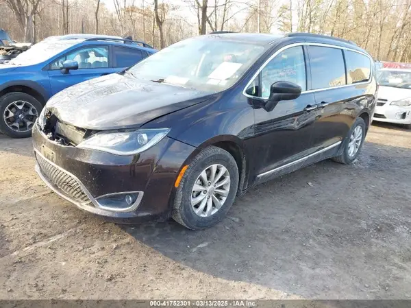 2C4RC1BG0HR526659 2017 CHRYSLER PACIFICA - Image 2