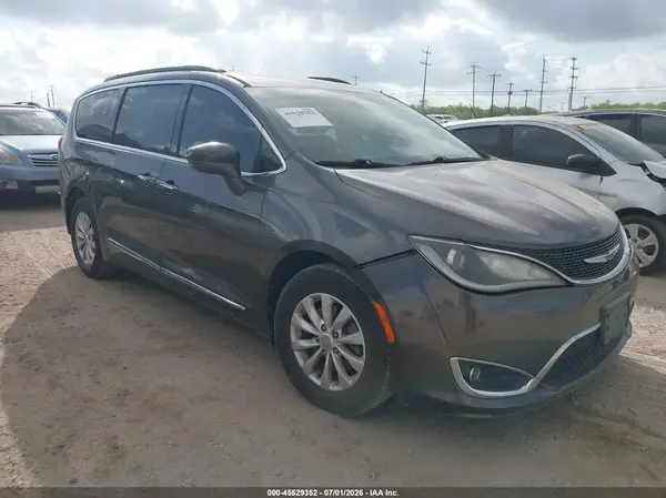 2C4RC1BG0HR530596 2017 CHRYSLER PACIFICA - Image 1