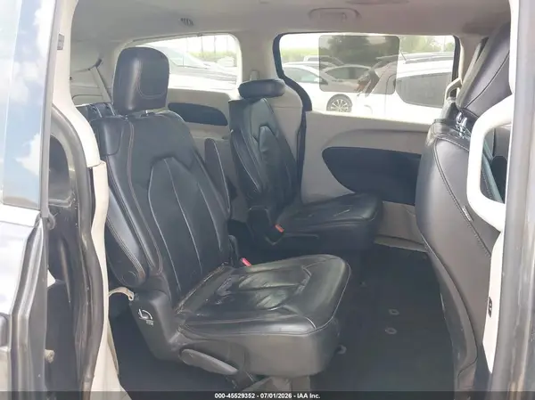 2C4RC1BG0HR530596 2017 CHRYSLER PACIFICA - Image 8
