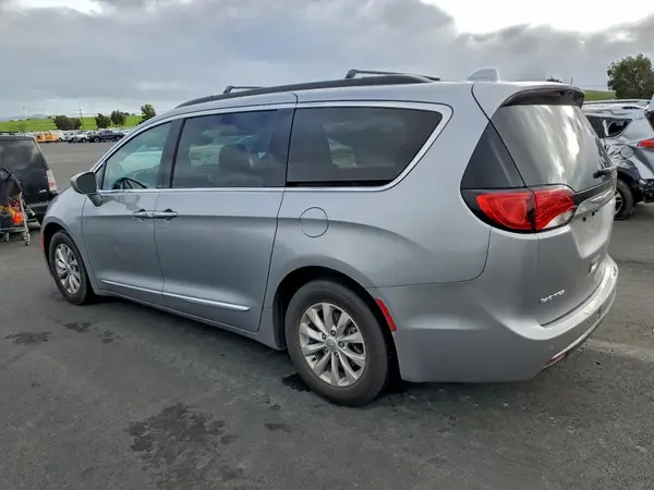 2C4RC1BG0HR532638 2017 CHRYSLER PACIFICA - Image 2