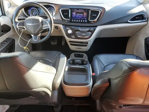 2C4RC1BG0HR535023 2017 CHRYSLER PACIFICA - Image 8