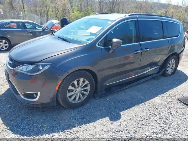 2C4RC1BG0HR535359 2017 CHRYSLER PACIFICA - Image 2