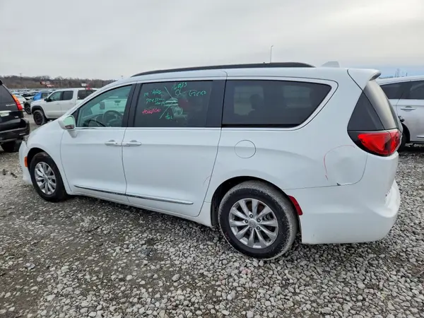 2C4RC1BG0HR538780 2017 CHRYSLER PACIFICA - Image 2