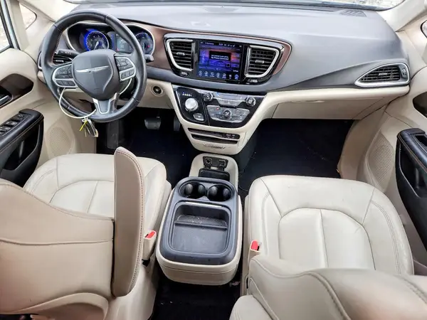 2C4RC1BG0HR538780 2017 CHRYSLER PACIFICA - Image 8