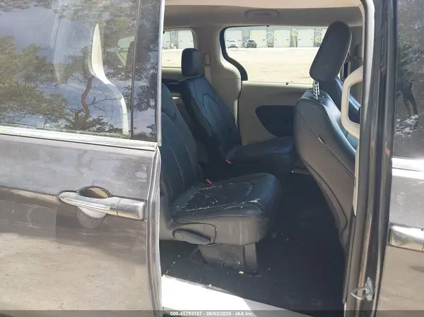 2C4RC1BG0HR540142 2017 CHRYSLER PACIFICA - Image 8