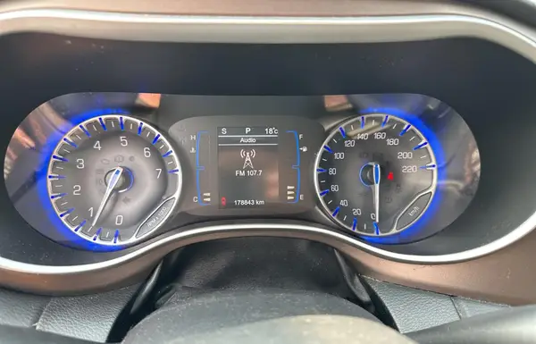 2C4RC1BG0HR559483 2017 CHRYSLER PACIFICA - Image 8