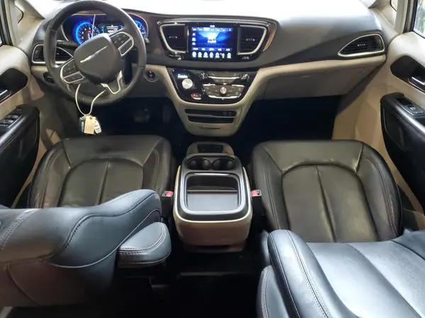 2C4RC1BG0HR560682 2017 CHRYSLER PACIFICA - Image 8