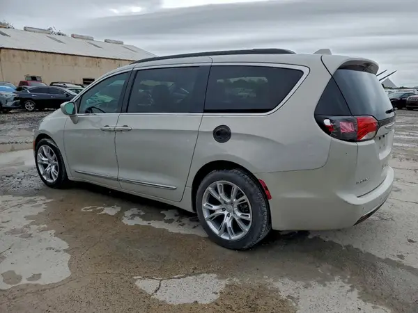 2C4RC1BG0HR560794 2017 CHRYSLER PACIFICA - Image 2