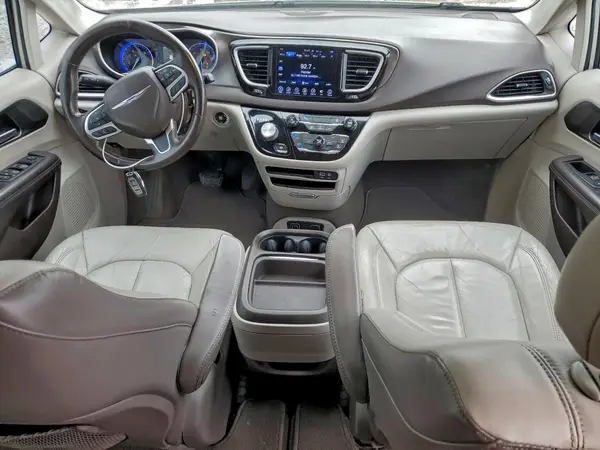 2C4RC1BG0HR560794 2017 CHRYSLER PACIFICA - Image 8