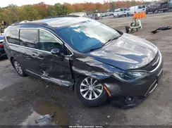 2C4RC1BG0HR569513 2017 CHRYSLER PACIFICA
